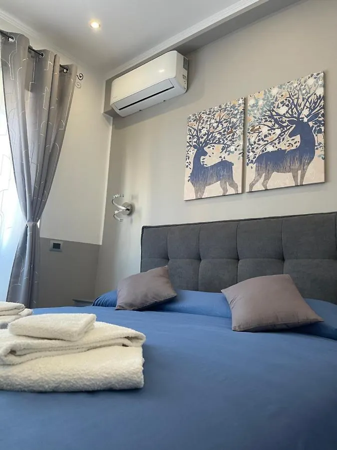 Henry Suite Rome Apartment