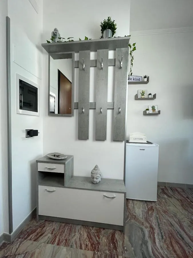 Henry Suite Rome Apartment